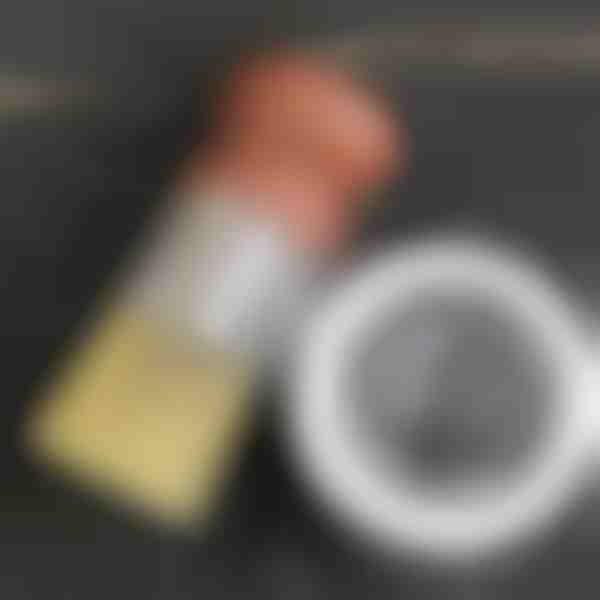 Ādas un koka atjaunotājs - bišu vaska formula | REVIVAPRO