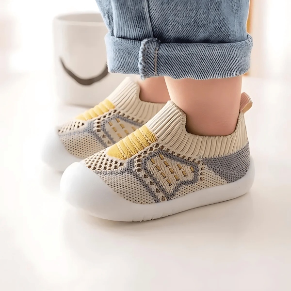 Mazuļu pirmie apaviņi - Neslīdoši, adīta kokvilna, 6-24 mēneši | MESHSTEPS